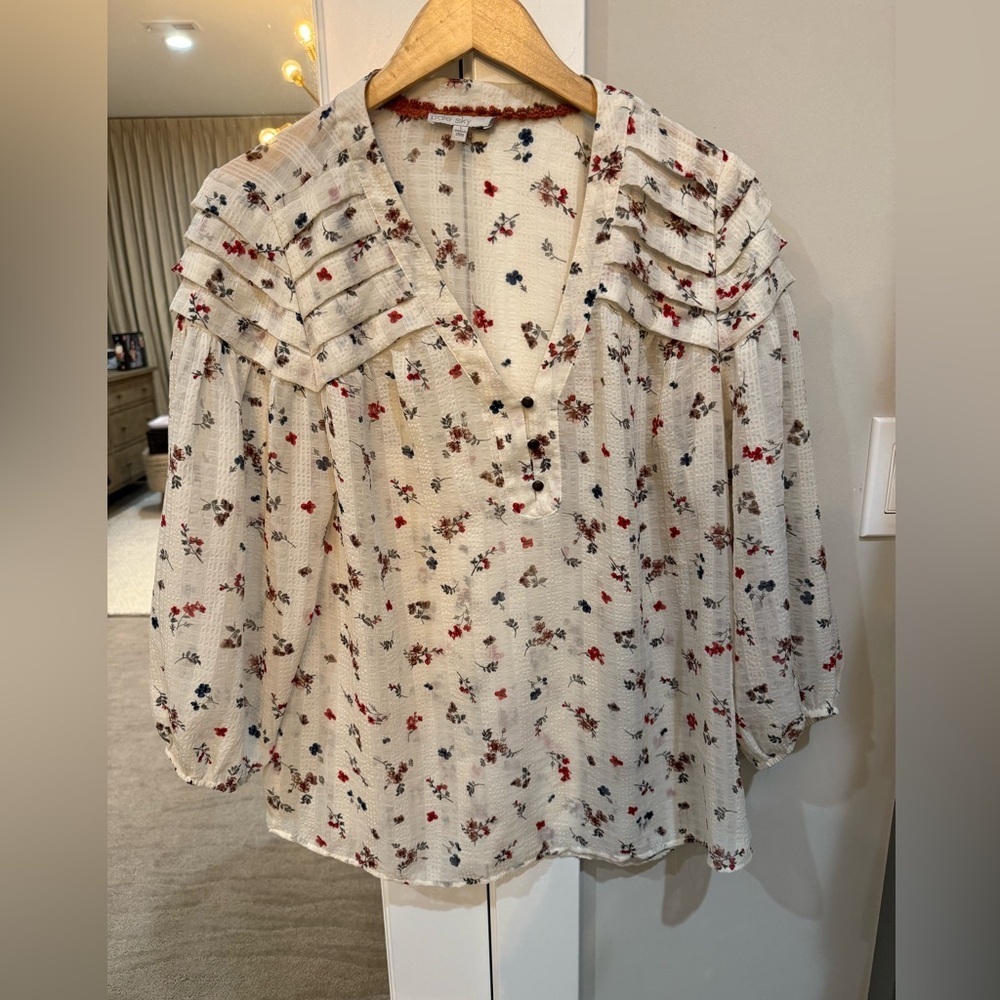 Pale Sky Floral Women's Top Size Large